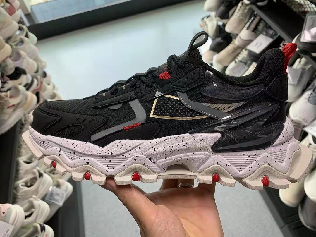 安踏李宁特步匹克跑鞋,特步安踏李宁361都是国货吗