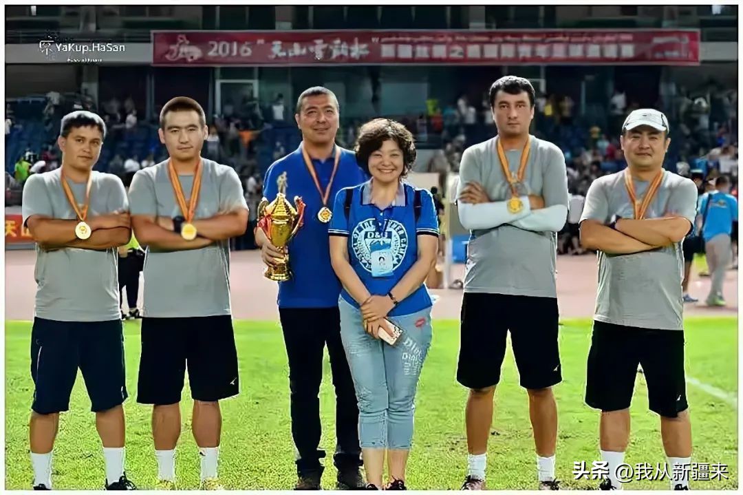 新疆足球帕尔哈提水平,新疆足球帕尔哈提停球