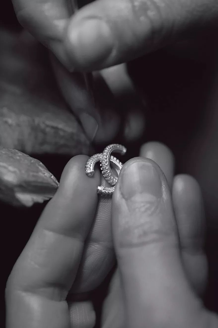 香奈儿奢华系列测评,香奈儿饰品质量好吗