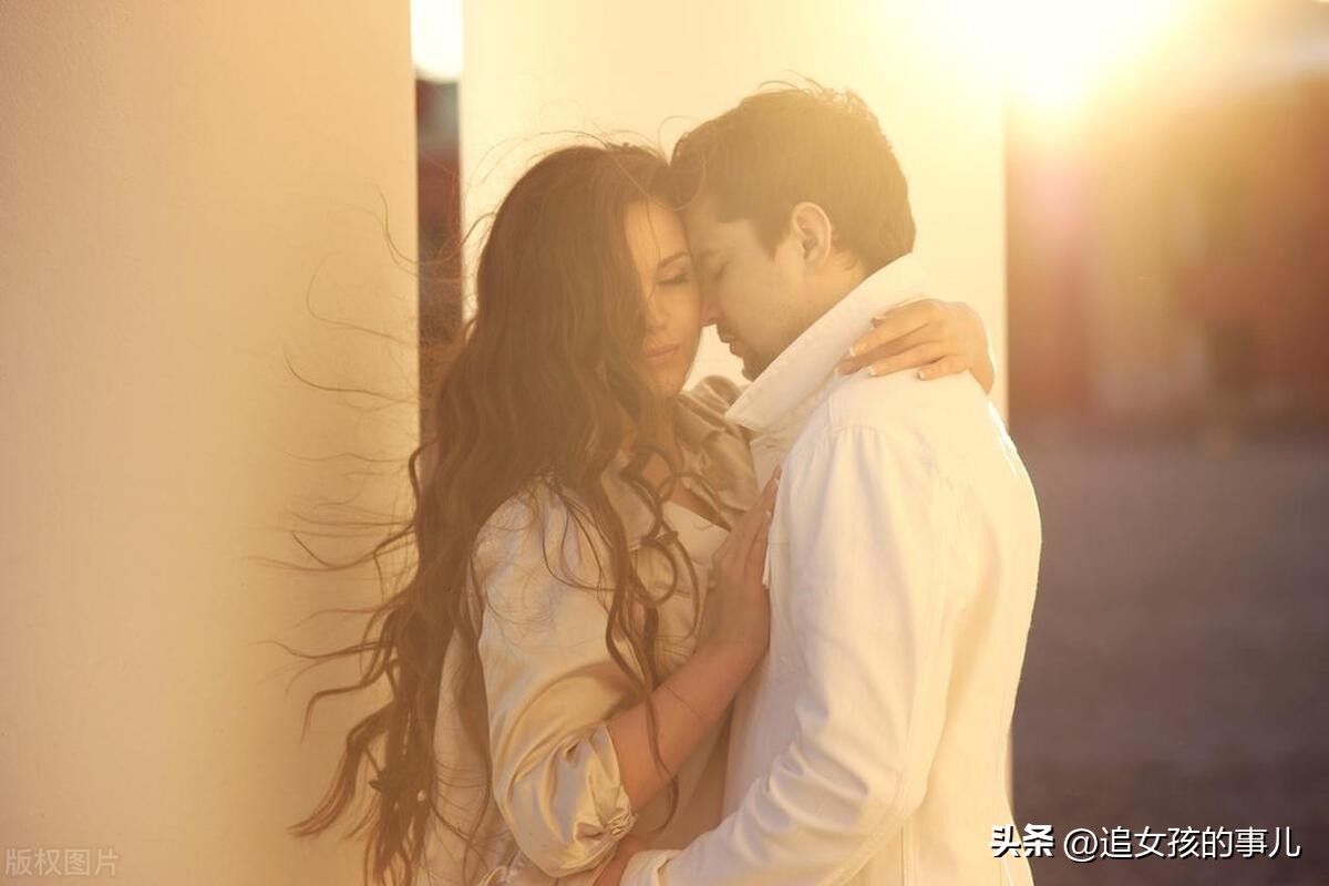 男女交往中如何表达爱意,男女之间如何区分爱与被爱