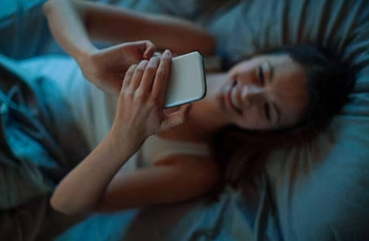 冒充清华网红被打假,无业青年冒充清华大学生成网红