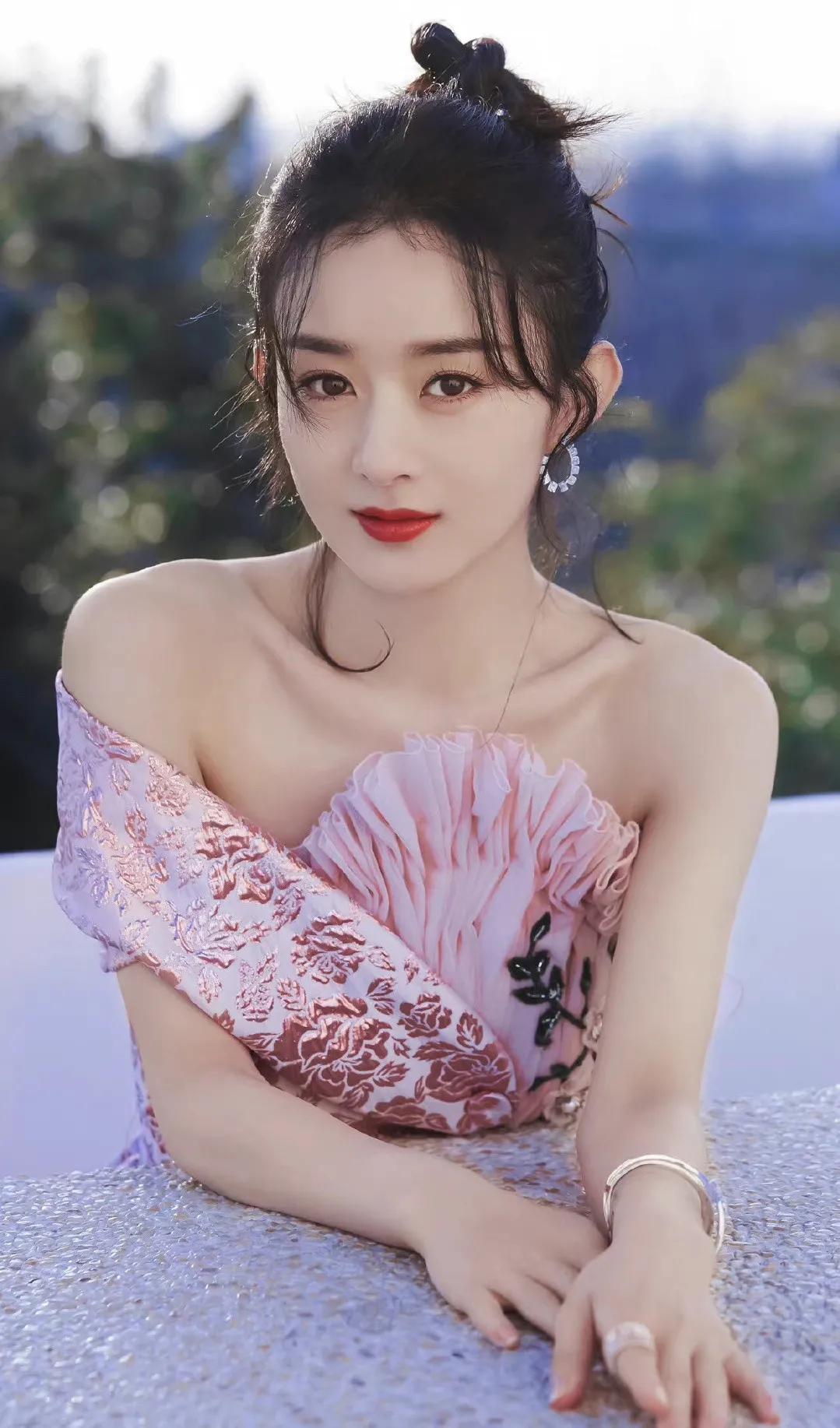 赵丽颖杨幂惊艳写真大片,魅力女神赵丽颖写真