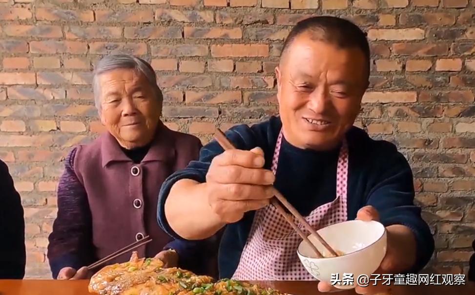阿胖山做海鲜大咖,阿胖山做美食