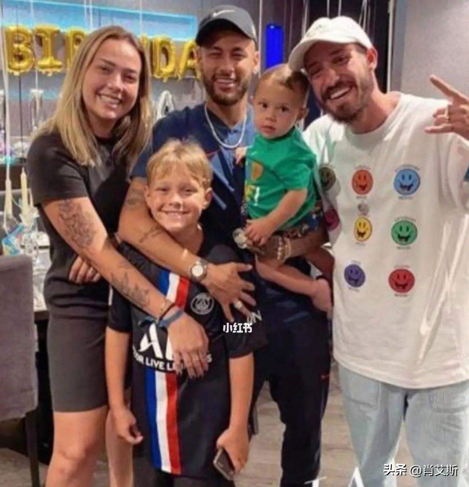 足坛射手榜贝利梅西c罗,足球三巨头梅西c罗内马尔