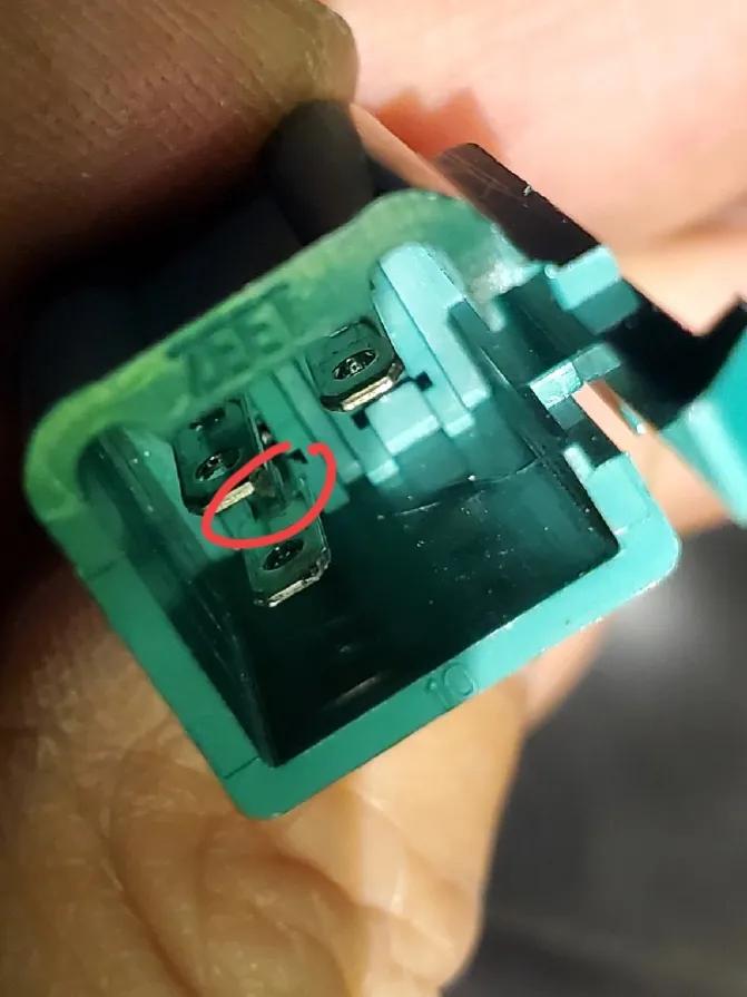 台铃x3eb更换小糸led透镜拆车大灯（具体步骤）