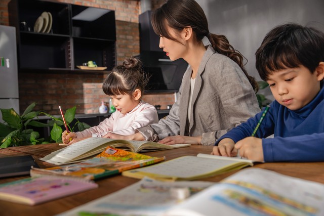 家境贫寒的大学生怎样赚钱,寒门学子考上大学打工赚钱吗