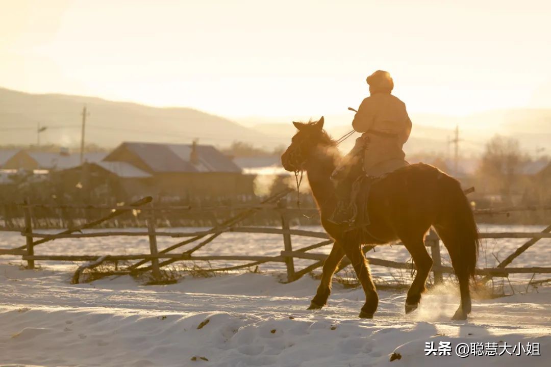 呼伦贝尔号开往雪国的极地列车 (中国高端列车呼伦贝尔号)