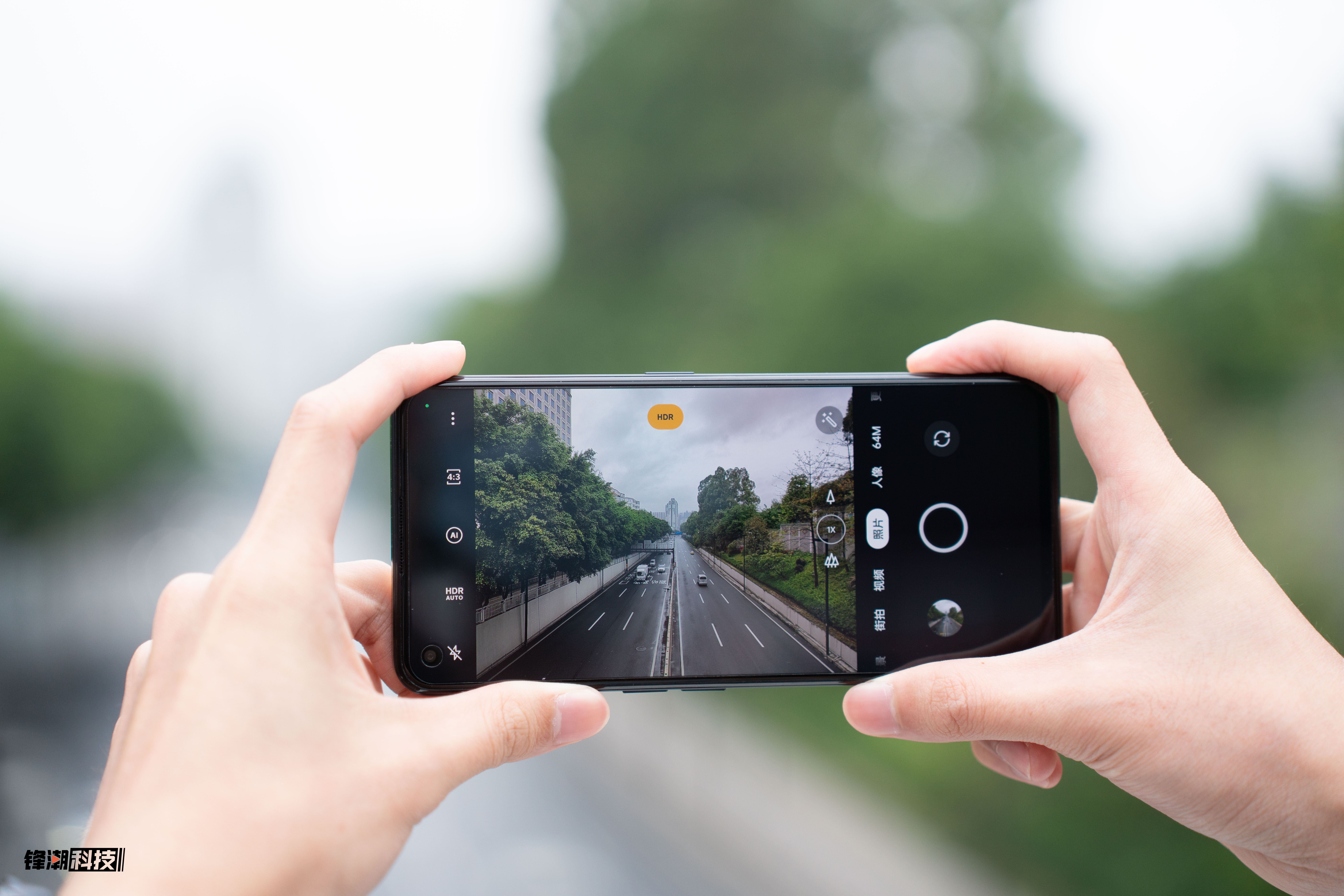 真我q5pro能用65w的闪充么,80w闪充能给60w手机充么