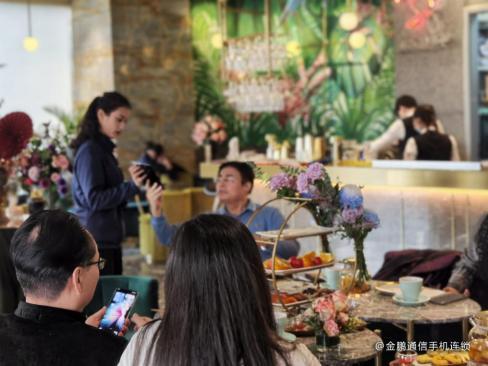 创新交互，打开精彩——海南金鹏华为P50Pocket品鉴会活动