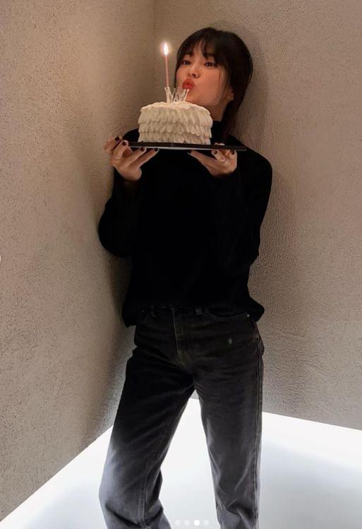 41岁宋慧乔庆祝生日,宋慧乔生日宋仲基送祝福