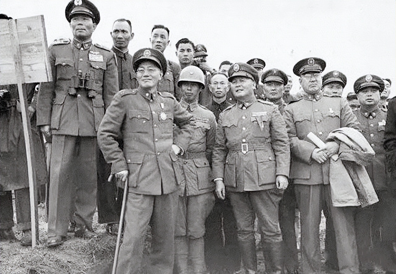 老蒋晚年坦言：败逃台湾无悔，此生最大不甘，是听了斯大林此言