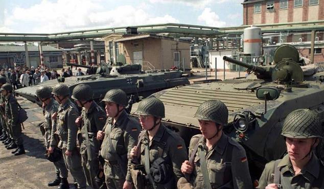 东德合并后的军队,东德的军队是怎么组成的