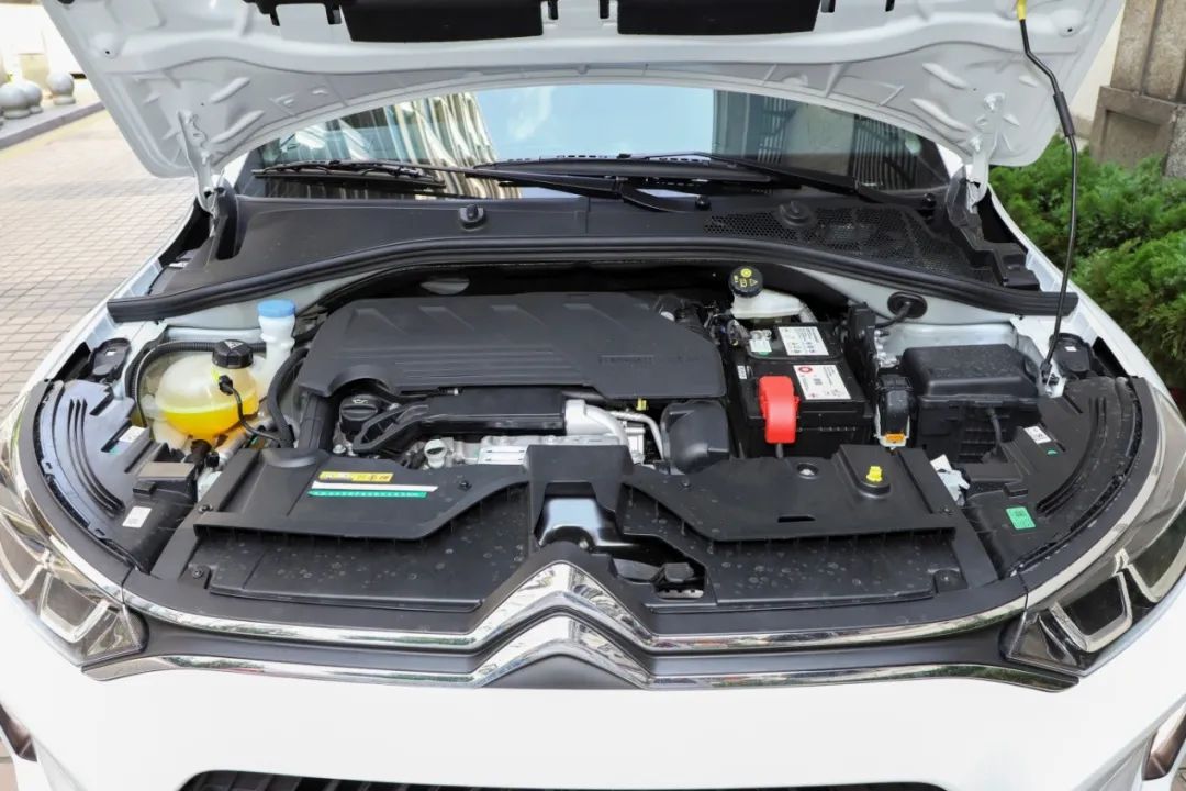 雪铁龙c3-xr新款长途表现,新雪铁龙c3-xr2021款190thpdct致尚版