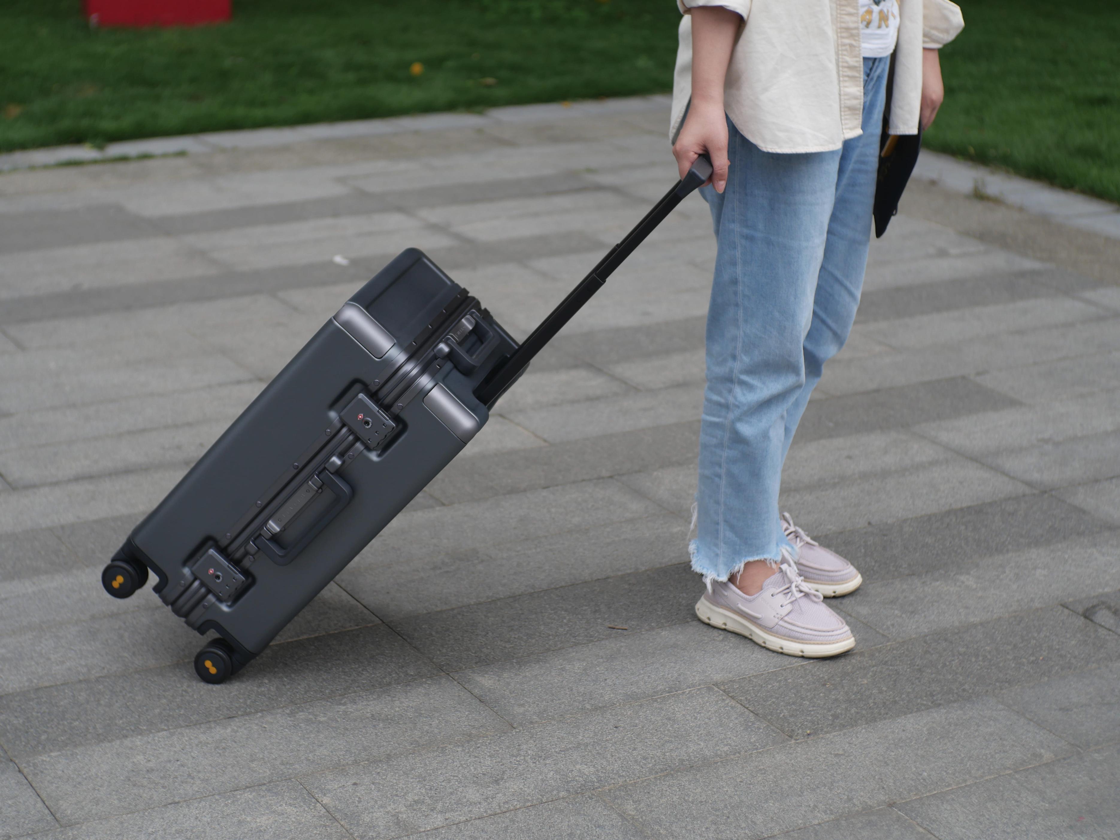 长途旅行买什么旅行箱好,旅行时如何选择合适的旅行箱