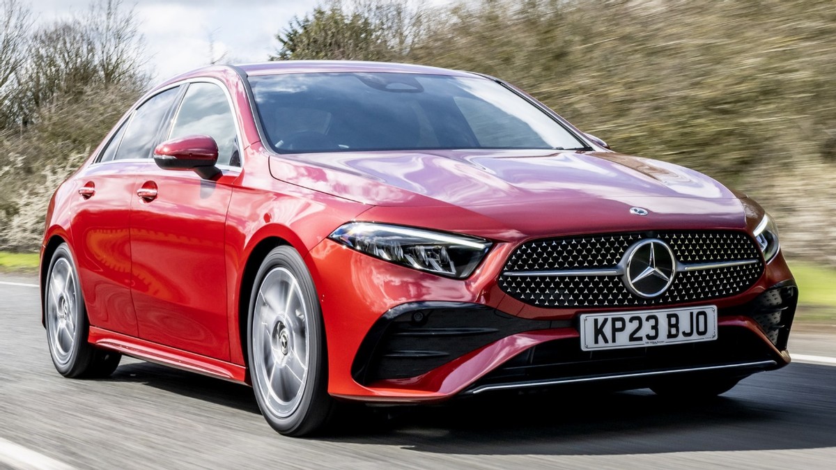 十大经典奔驰车排名,列举奔驰汽车公司的畅销车型