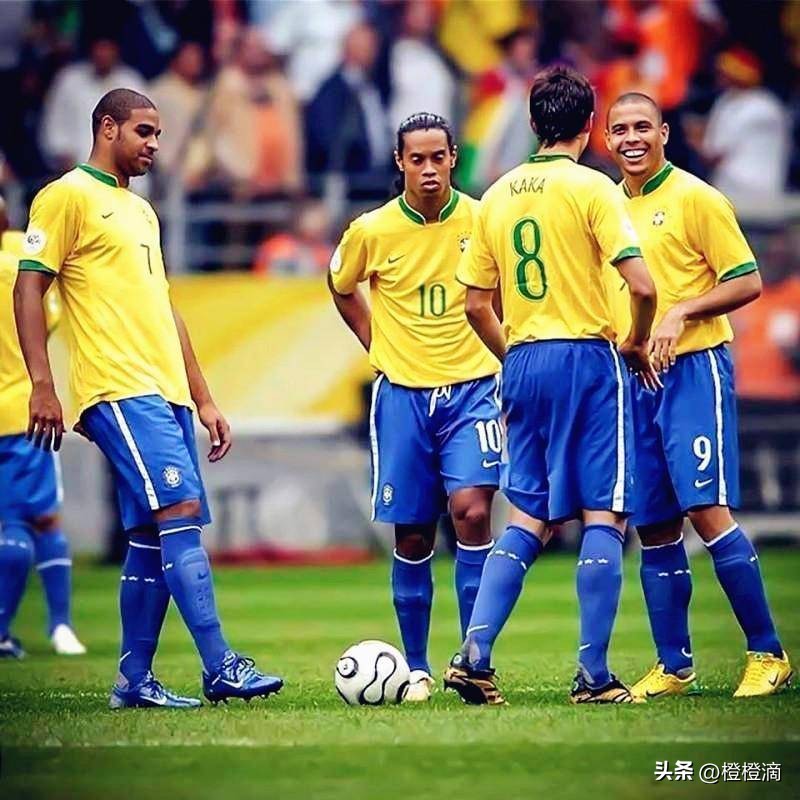 带梅西出道踢球的人,小罗从巅峰到低谷