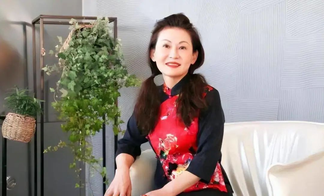 山东女首富赵燕公司,山东女首富赵燕面相分析