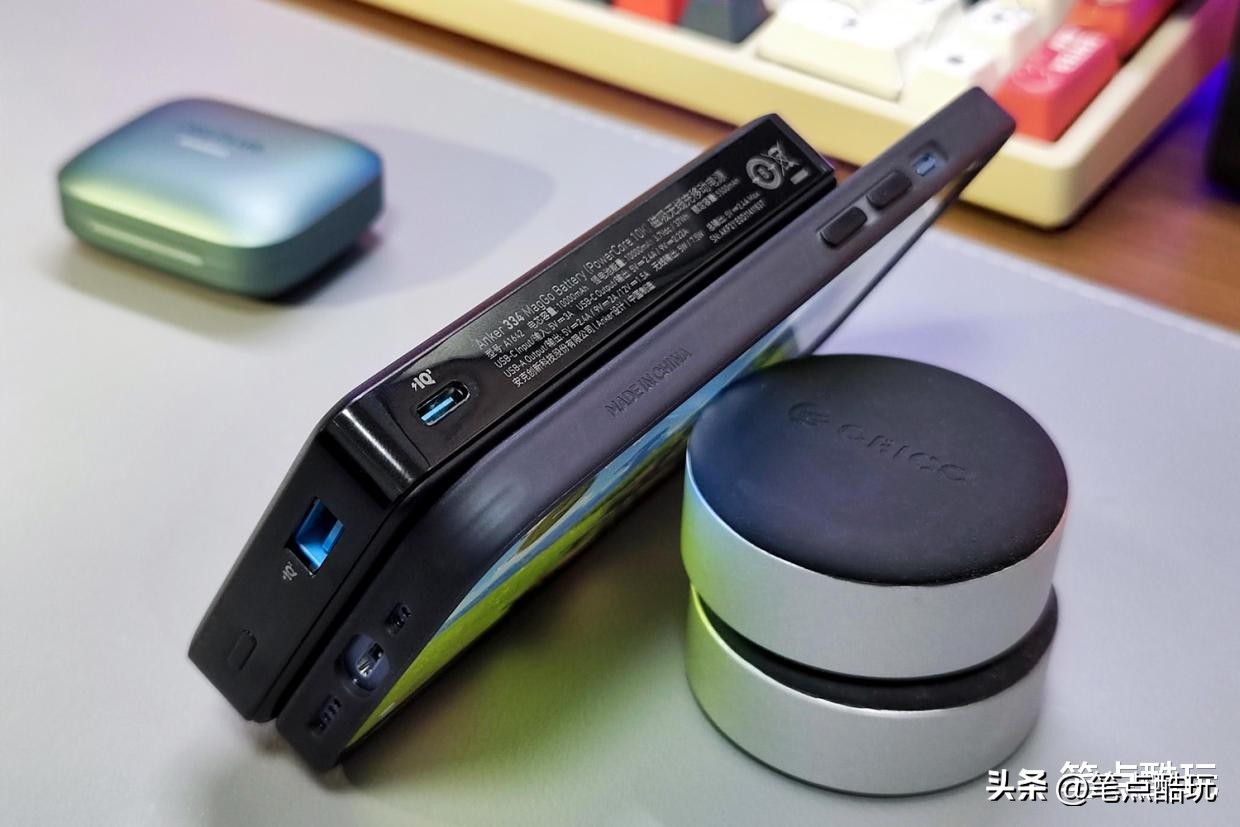 支持lightning输入的磁吸充电宝,lightning接口磁吸充电宝