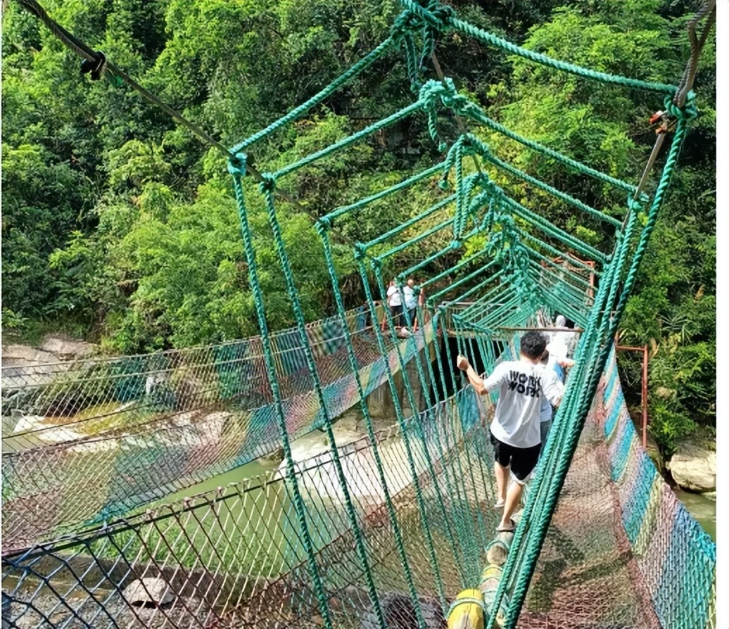 四会奇石河景区的银龙大瀑布,肇庆出发2-3天短途旅游推荐