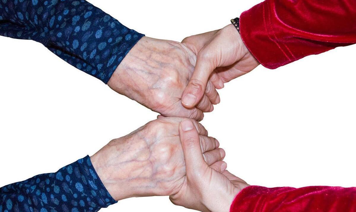 精神科医生和心理咨询师,如果你有问题去找心理医生