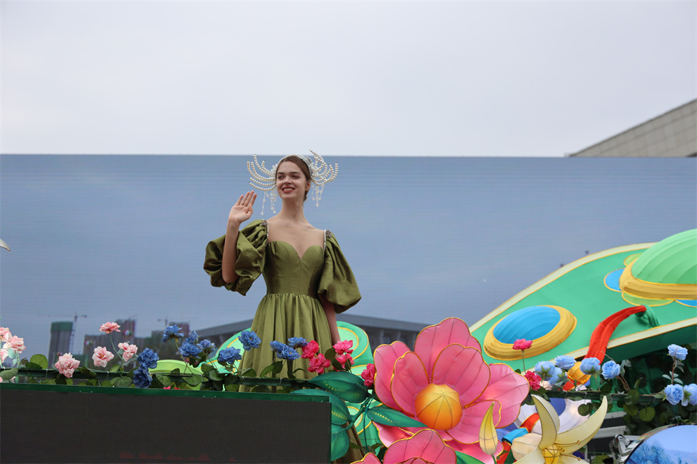 绿色中国行走进大美南阳直播,绿色中国行走进明月山乌兰图雅