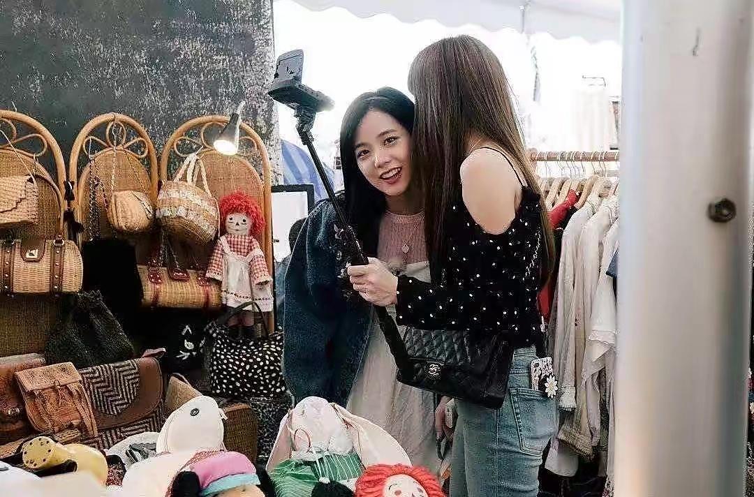 “人间芭比”Lisa：靠一个动作成顶流巨星，年仅20岁坐拥过亿身价