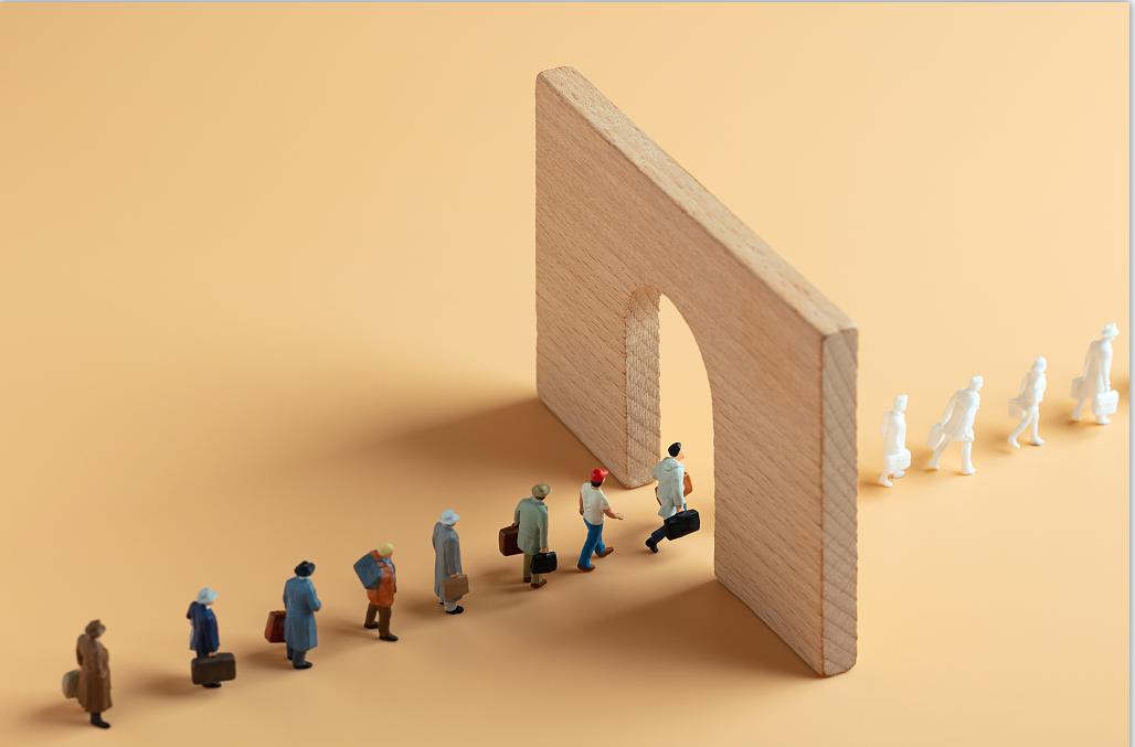 曾经风光无限如今落魄的公司,曾经风光无限的地产人