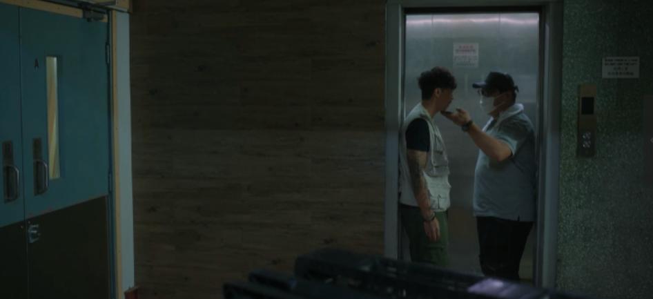 一开口就要被捂嘴?成年人难以启齿的禁忌话题,还得是她才有胆拍