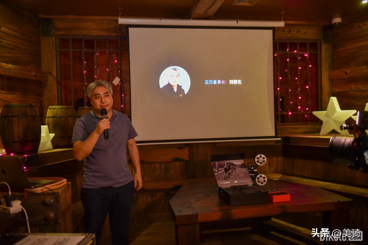 java全碳纤维油压碟刹改装,公路车碟刹电子变速套件推荐