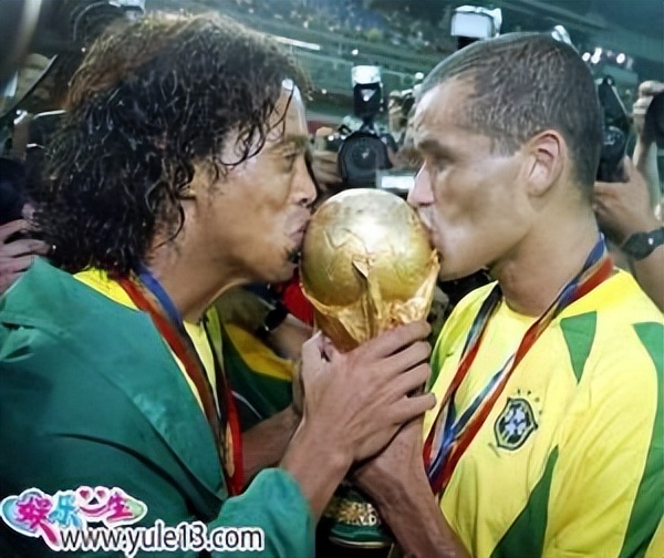 里瓦尔多才是巴西队的真正核心,98年世界杯里瓦尔多