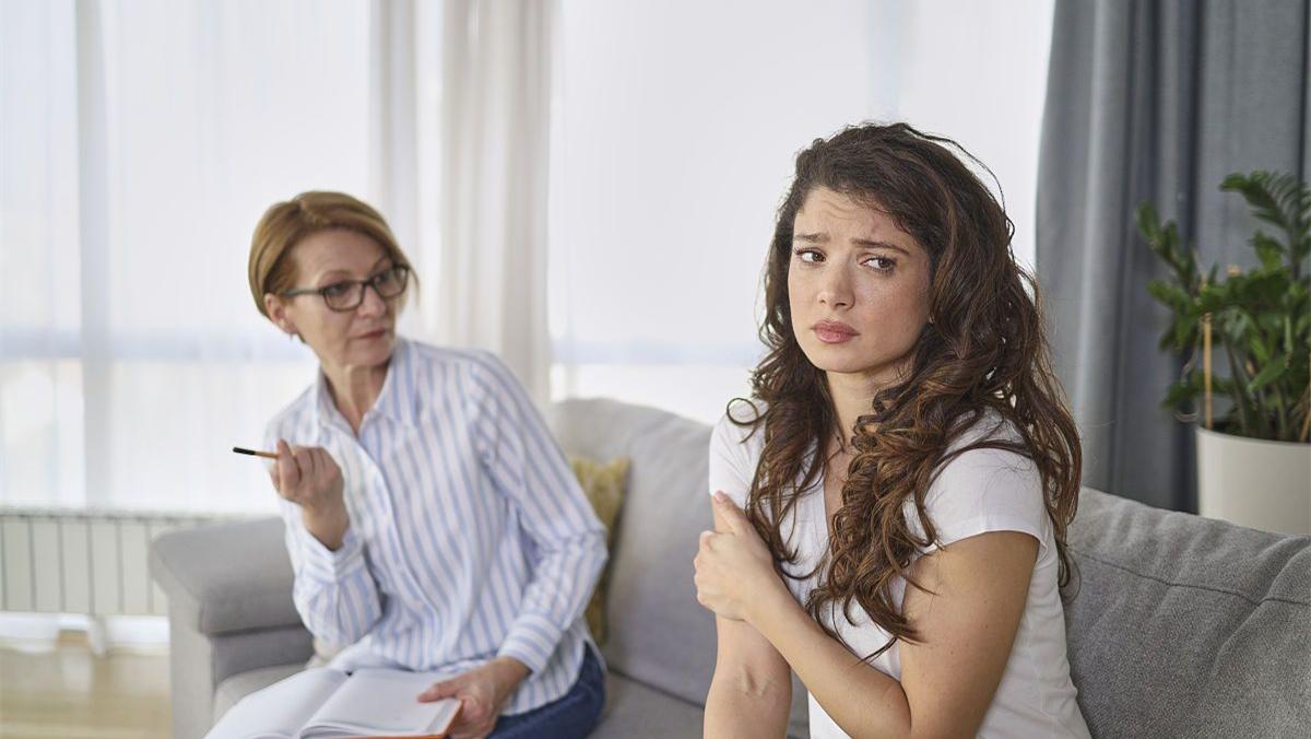 怀孕7个月正好”我让儿子提AA，两年后，孙子没了，家被搬空了