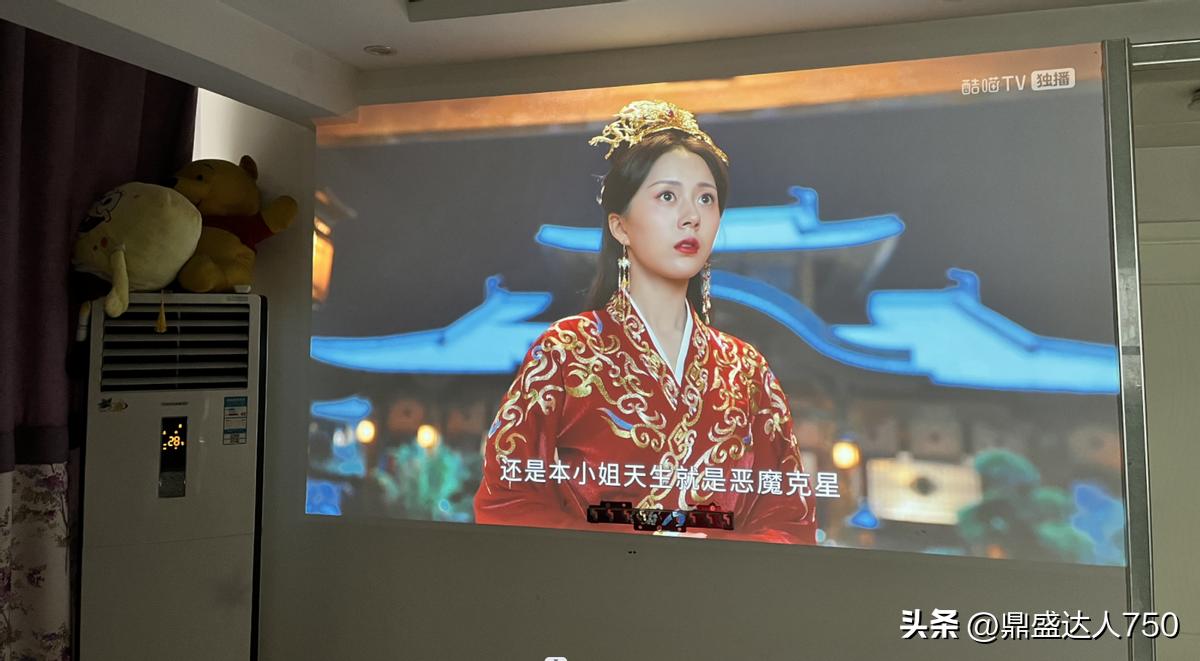 体积小的投影仪,目前公认最好的家用电视投影仪