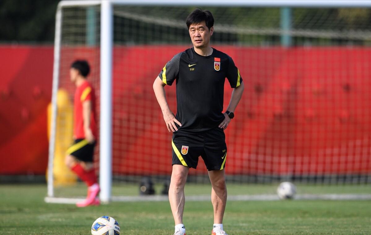 中国男足归化费南多,最惨归化球员