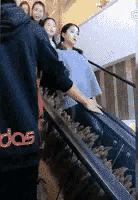 女朋友的房间里找到的工具,她说是手电筒,真以为我不懂吗?