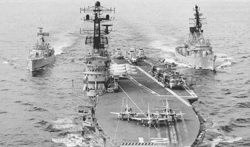 1984年，中国花费3000万美金从澳洲买来一艘废船，打开后西方后悔