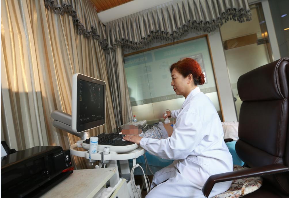 胆结石跟胆囊炎怎么区分,胆结石跟胃病的区别