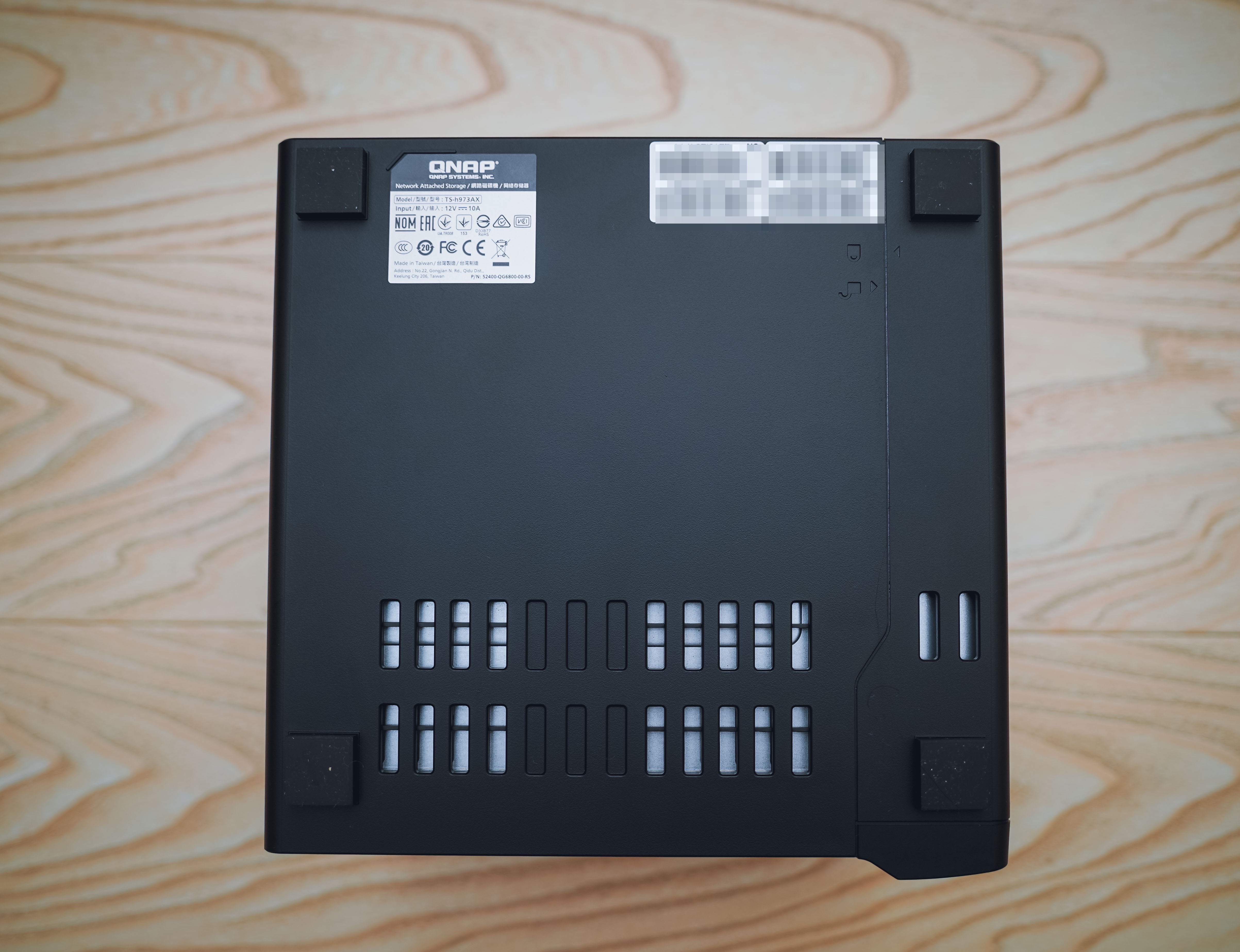 历史低价买到九盘位万兆NAS机皇：威联通TS-H973AX