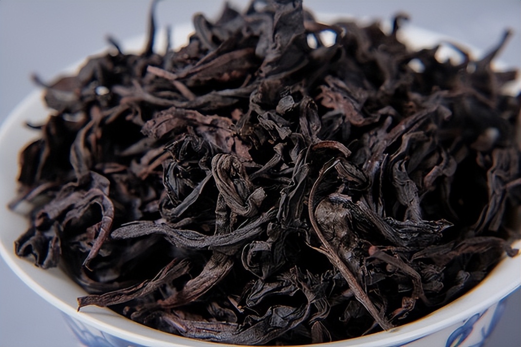 红茶茶叶和绿茶茶叶的区别在哪,茶叶红茶与绿茶的区别是什么呢