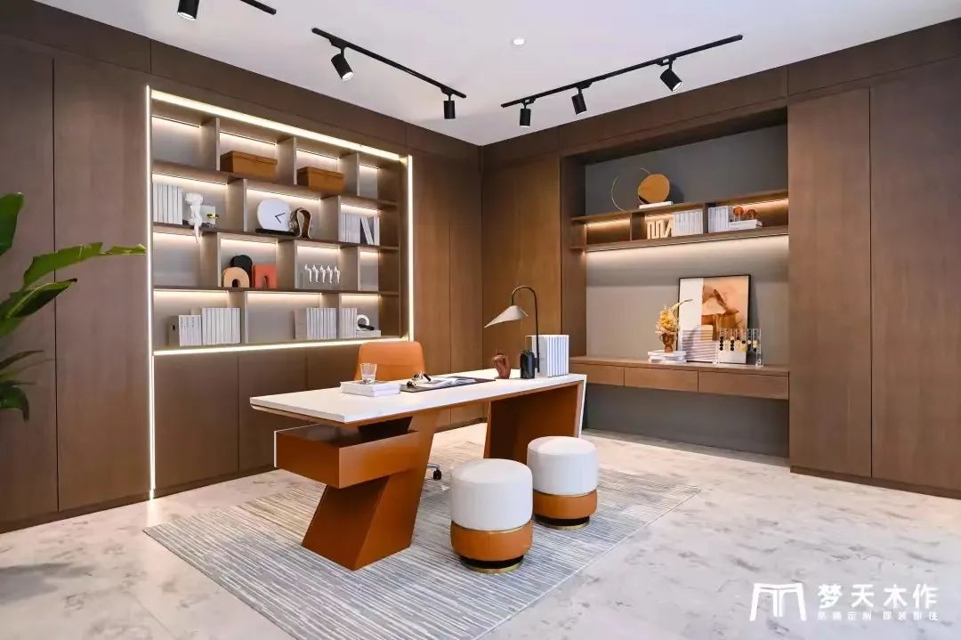 对话|泛家居圈周忠梦天家居屈凡军：解码门墙柜赛道的运营逻辑