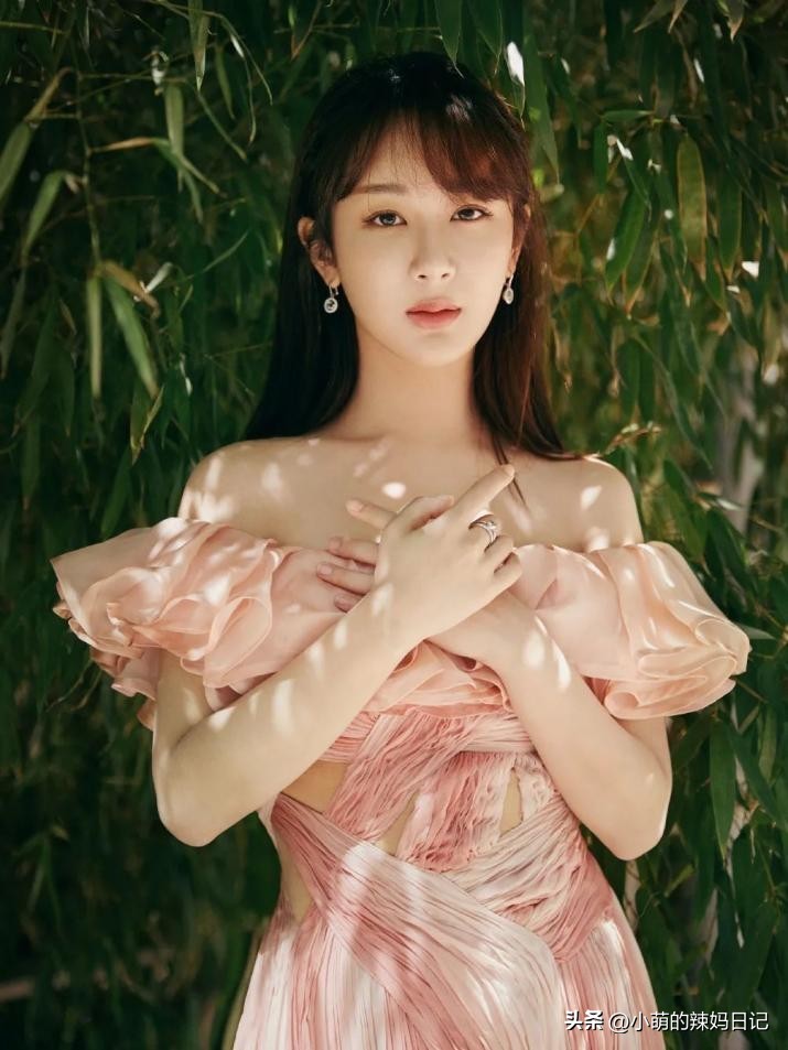 女人脸上有这二个特征的不显老,脸上有哪些特点会看上去显老