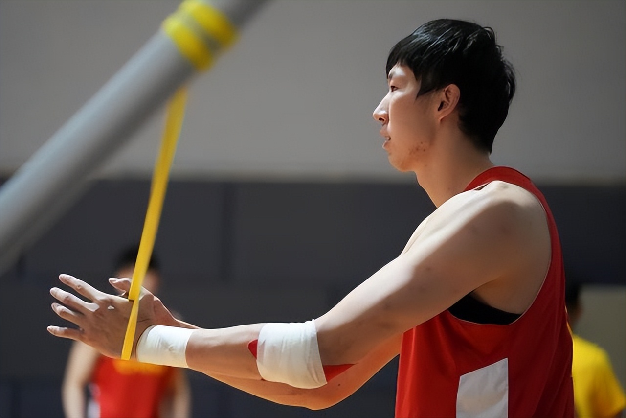 周琦现在身体状态,周琦恢复自由身了吗