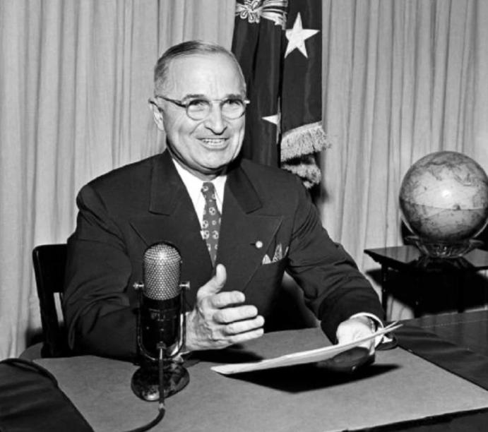 中美军方高层谈台湾问题,外媒讨论台海局势