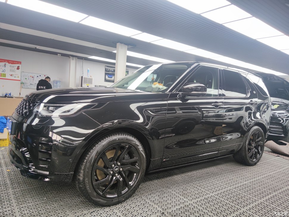 20款路虎发现5安装电动踏板,路虎发现5踏板改装过程