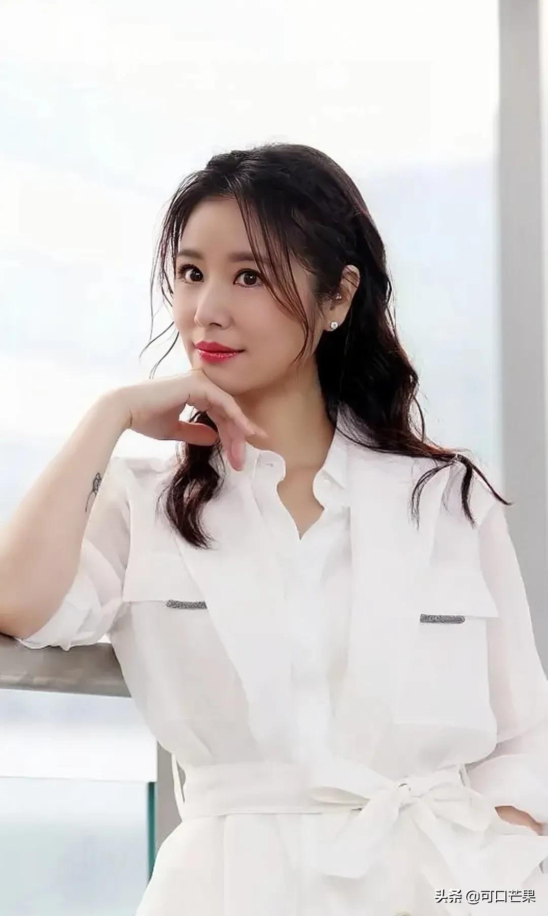 童颜女神林心如,44岁女神林心如