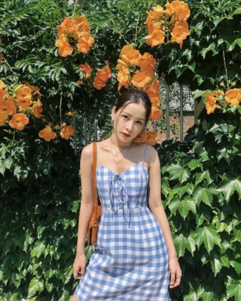 越南版“杨幂”—浪姐4选手芝芙，性感又甜美的穿搭技巧