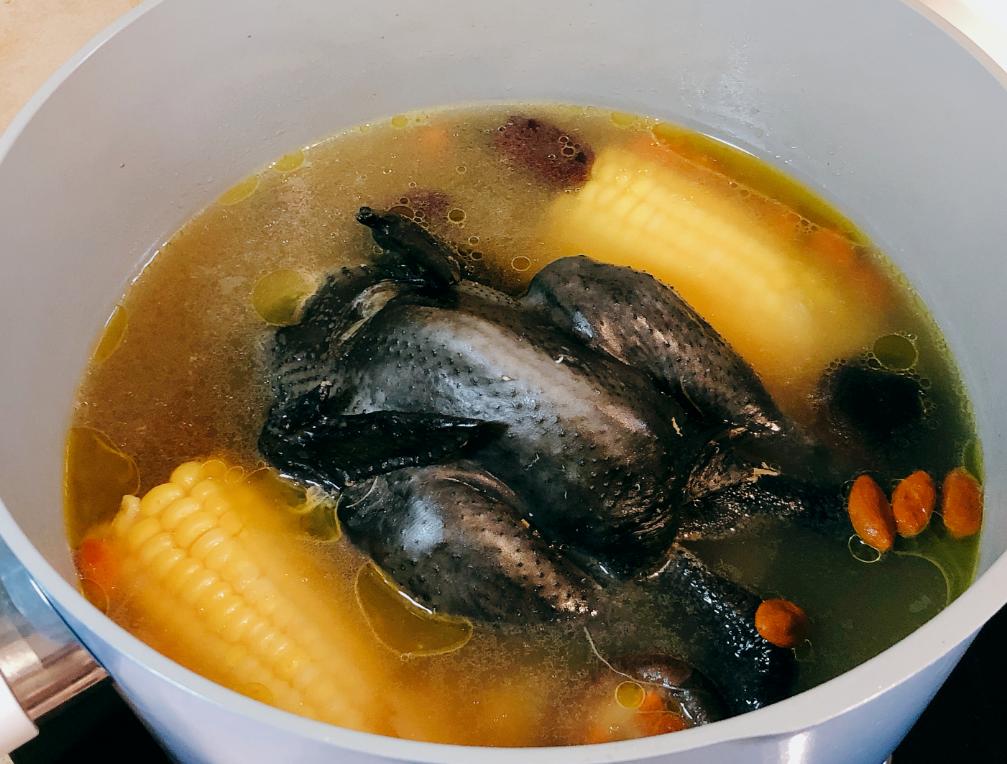 7款滋养好气色的乌鸡汤做法,经典正宗乌鸡汤