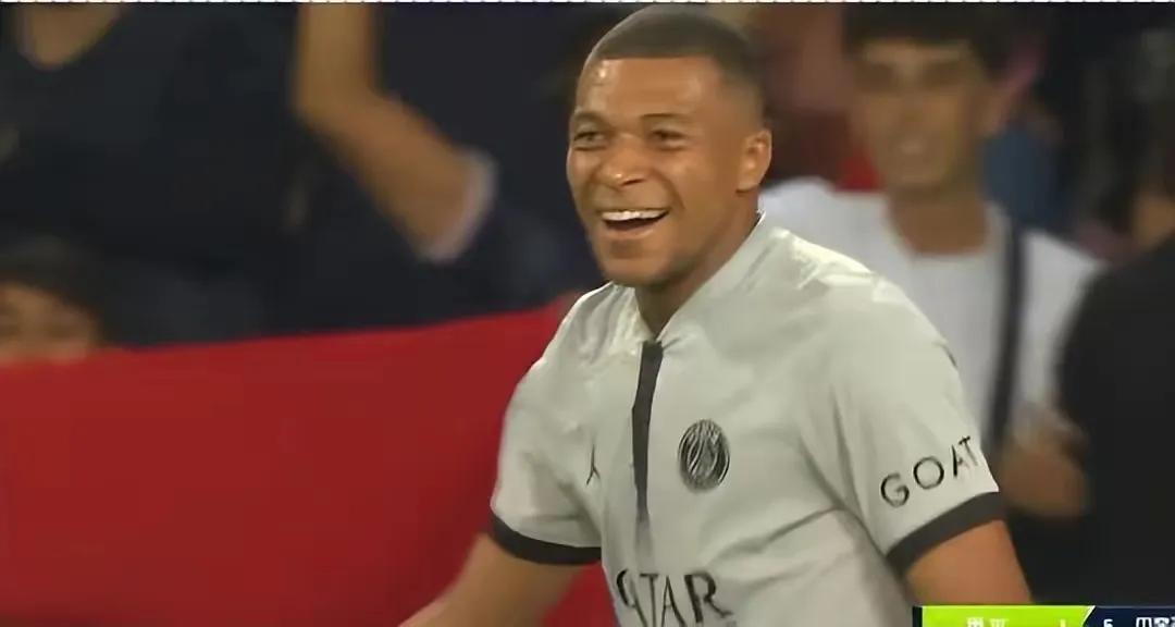 梅西踢后腰居然拿到了7分,梅西踢任意球纪录