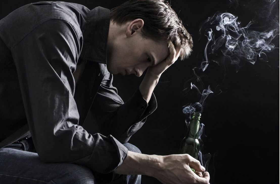 一天多少时间段血压高才需要吃药,血压高有哪些症状要及时就医