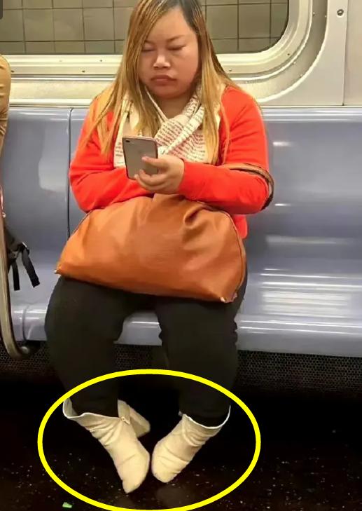 38岁凤姐在美国被偶遇听故事,凤姐在国外被偶遇胖出双下巴