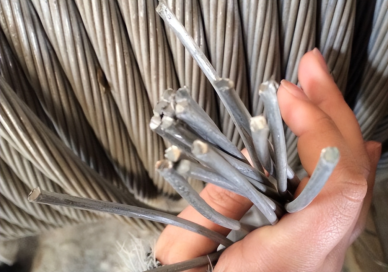 光缆损失百万怎么办,光缆一断损失百万是什么意思